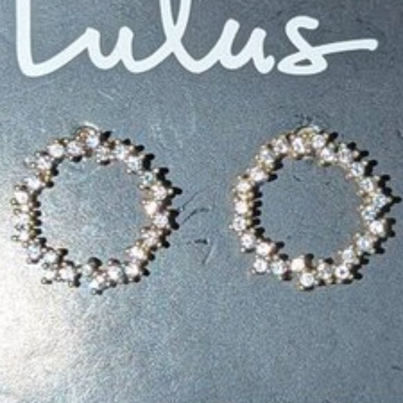 NEW Lulus Wreath Circle Rhinestone Gem Embellished Stud Pierced Earrings Jewelry - Picture 1 of 3